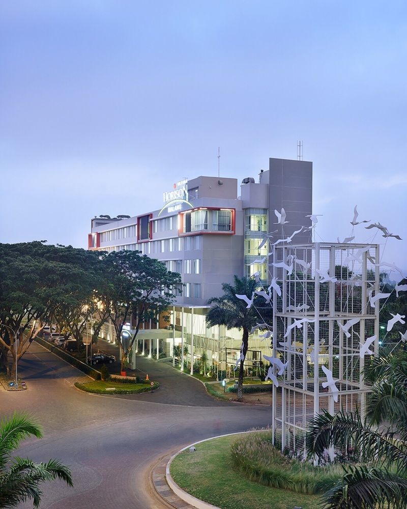 Grand Cakra Hotel Malang Buitenkant foto